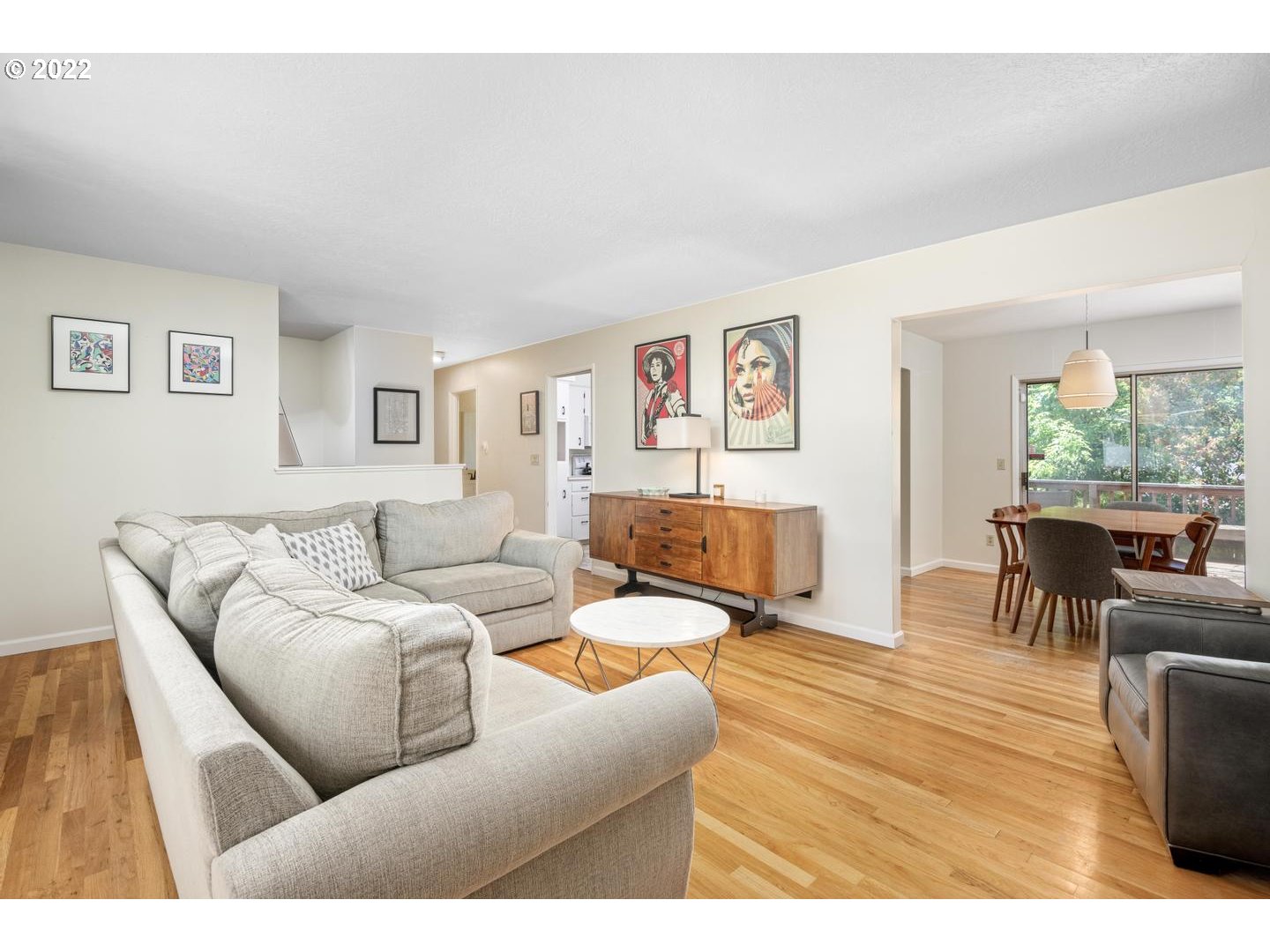 1615 Northwest Murray Road Portland, OR 97229 - Photo 5 of 32 Living Room