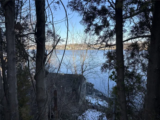 $1,145,000 | 351 County Road, Barrington, RI 02806