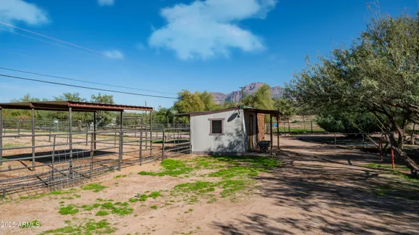 $419,900 | 2533 East Superstition Boulevard, Apache Junction, AZ 85119