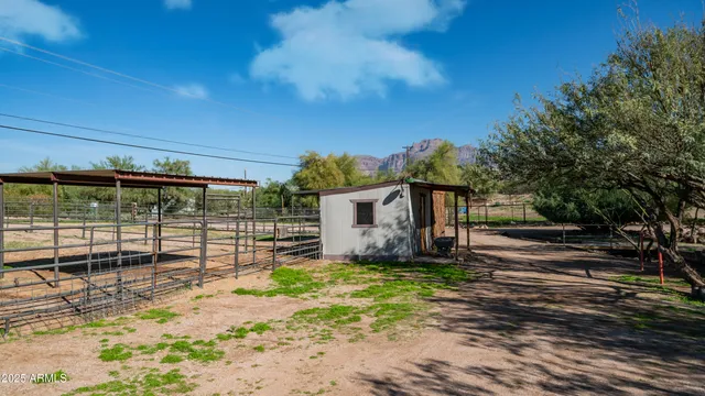 $440,000 | 2533 East Superstition Boulevard, Apache Junction, AZ 85119