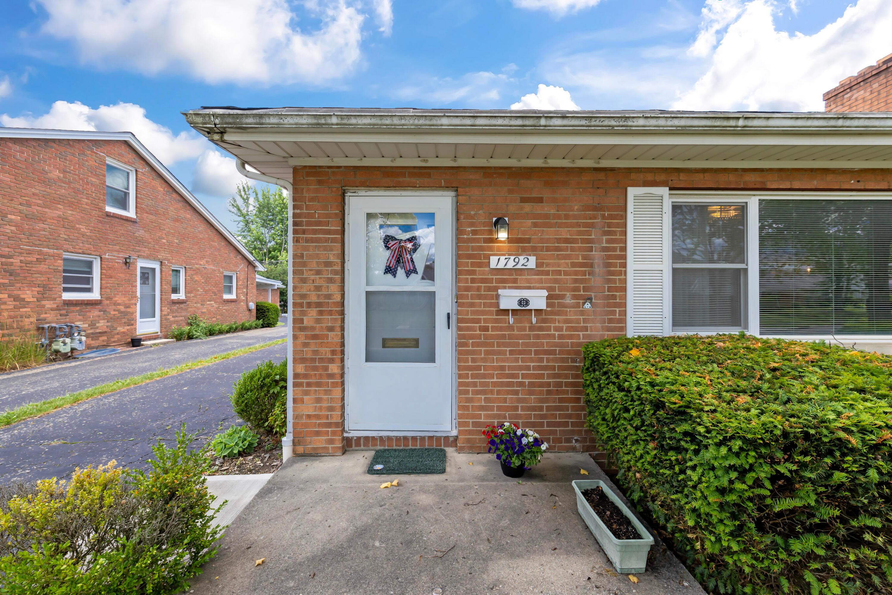 1792 Ardleigh Road Columbus, OH 43221 - Photo 3 of 39 photos_high_resolution_1792ArdleighRoadE