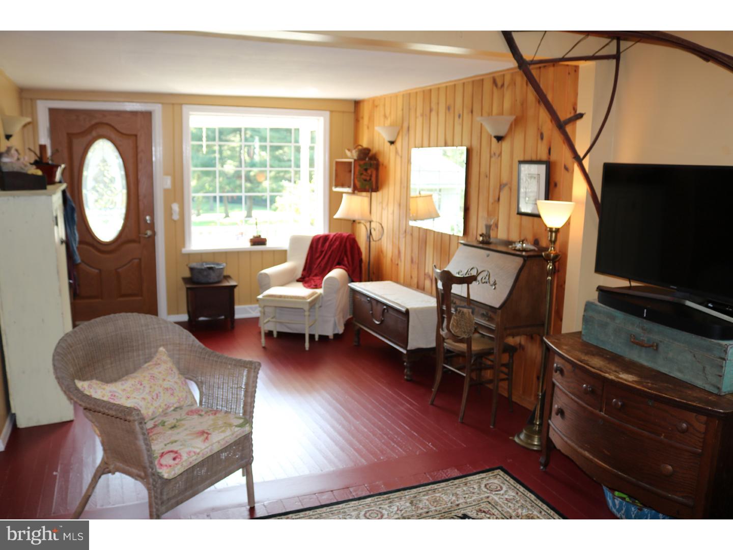 99 Valley Road Birdsboro, PA 19508 - Photo 16 of 24 Living Room