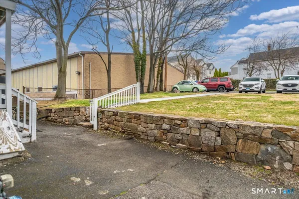 $3,500 | 38 Soundview Avenue, Unit B, Stamford, CT 06902