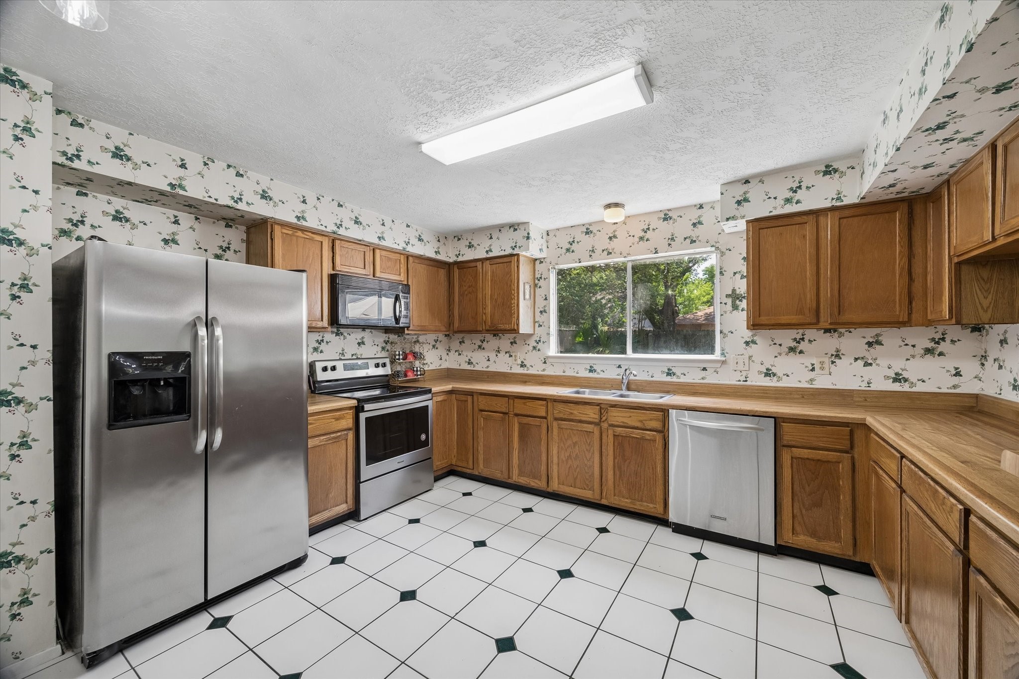 4835 Ingleside Court Spring, TX 77388 - Photo 9 of 19
