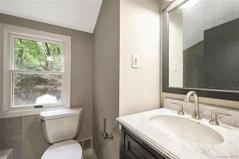 $775,000 | 12 Valley Circle, Miller Place, NY 11764