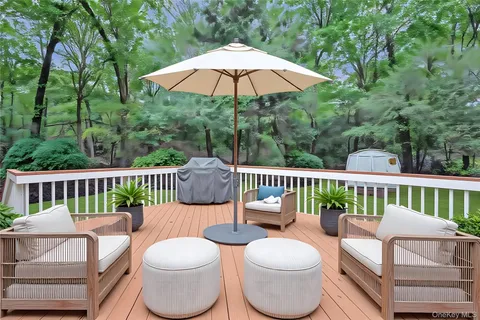 $775,000 | 12 Valley Circle, Miller Place, NY 11764