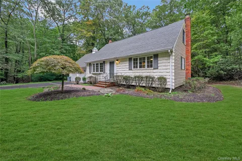 $775,000 | 12 Valley Circle, Miller Place, NY 11764