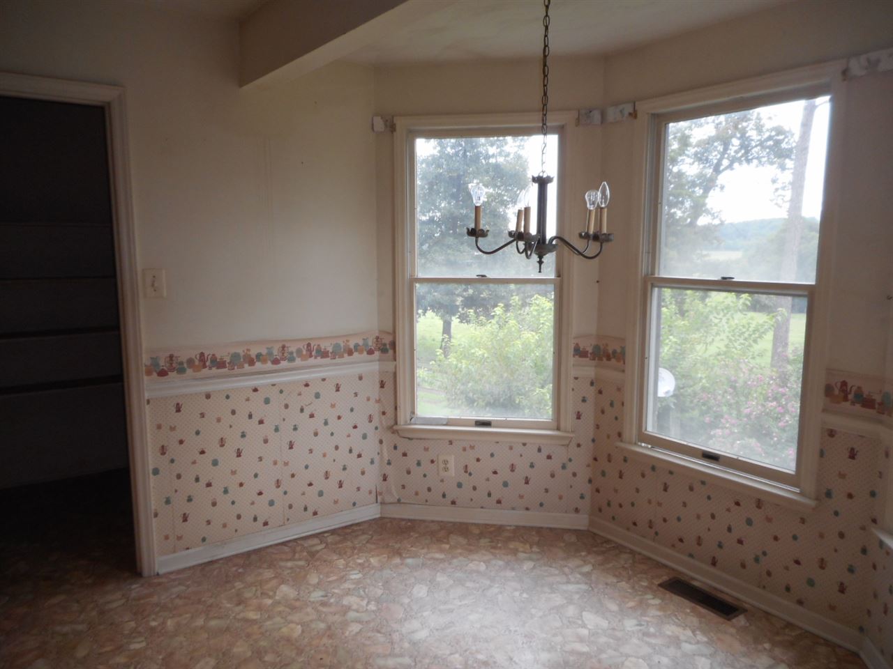 987 Leaksville Road Luray, VA 22835 - Photo 11 of 28 Gallery Image 11
