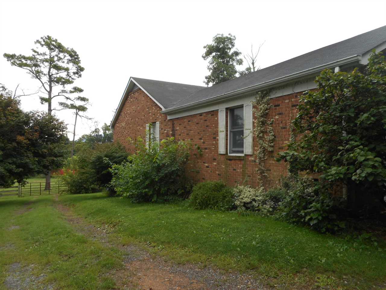 987 Leaksville Road Luray, VA 22835 - Photo 3 of 28 Gallery Image 3