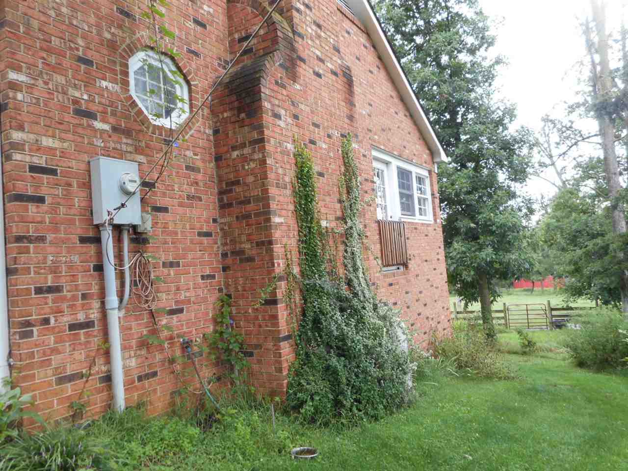 987 Leaksville Road Luray, VA 22835 - Photo 5 of 28 Gallery Image 5