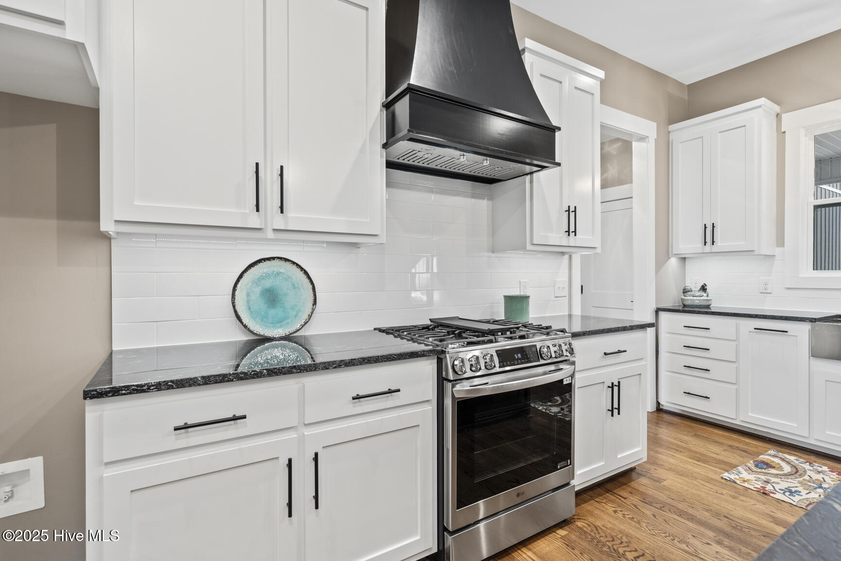 6445 Red Oak Road Battleboro, NC 27809 - Photo 5 of 48 Custom Vent Hood and Gas Stove