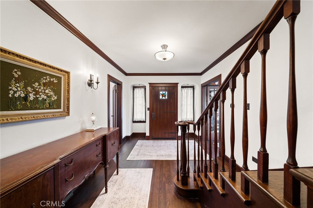 2609 Carlton Place Riverside, CA 92507 - Photo 3 of 75 Entry hall