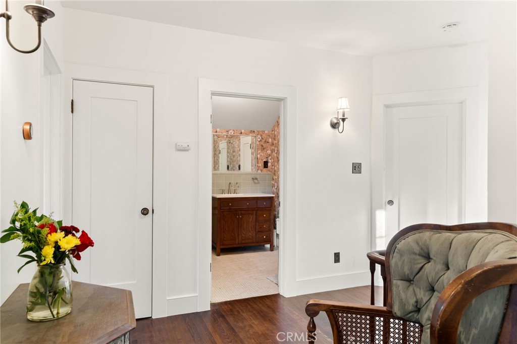 2609 Carlton Place Riverside, CA 92507 - Photo 35 of 75 Landing/hallway