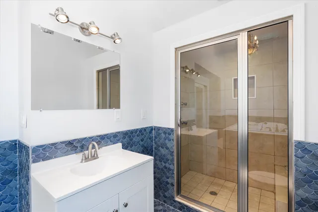 $1,025,000 | 4 Hilltop Drive, Hudson, NH 03051