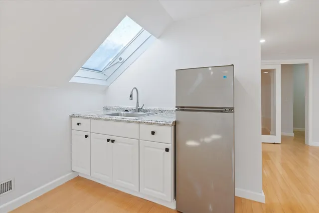 $1,025,000 | 4 Hilltop Drive, Hudson, NH 03051