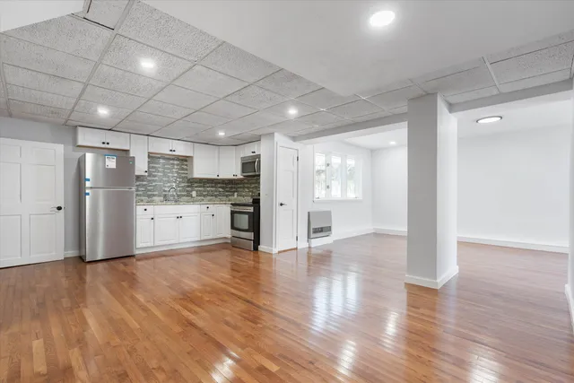 $1,025,000 | 4 Hilltop Drive, Hudson, NH 03051