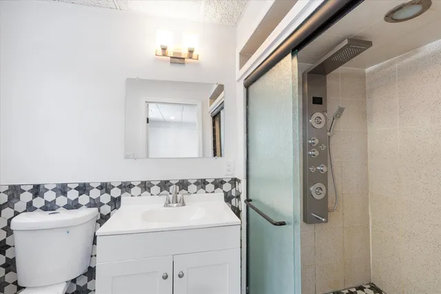 $1,025,000 | 4 Hilltop Drive, Hudson, NH 03051