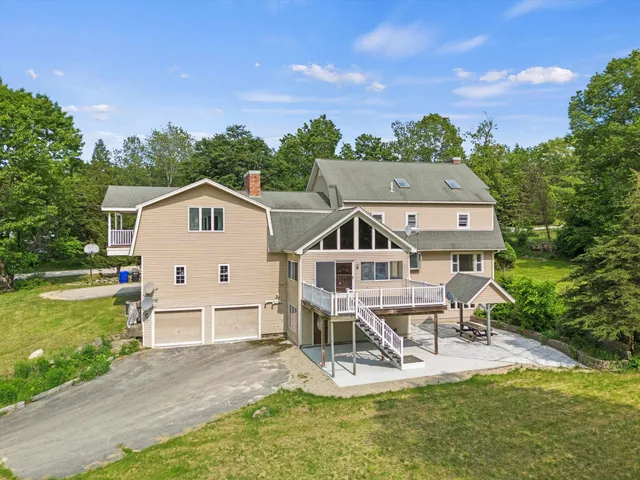 $1,025,000 | 4 Hilltop Drive, Hudson, NH 03051