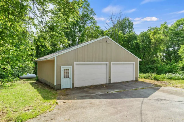 $1,025,000 | 4 Hilltop Drive, Hudson, NH 03051