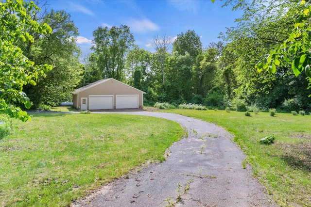 $1,025,000 | 4 Hilltop Drive, Hudson, NH 03051