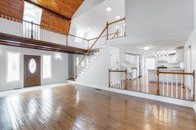 $1,025,000 | 4 Hilltop Drive, Hudson, NH 03051