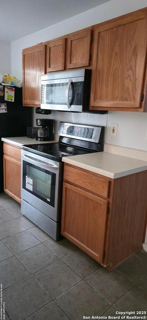 335 Silver Bit San Antonio, TX 78227 - Photo 4 of 7