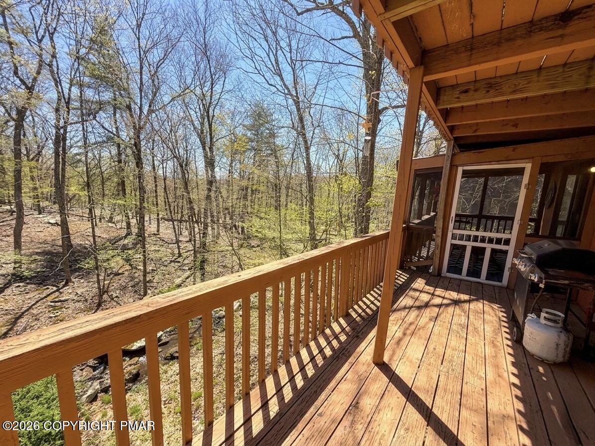 182 Edinburgh Road Bushkill, PA 18324 - Photo 13 of 25 Deck