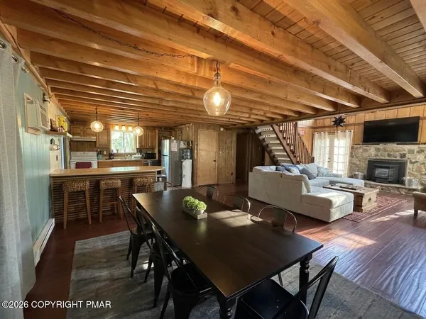 $2,395 | 182 Edinburgh Road, Bushkill, PA 18324