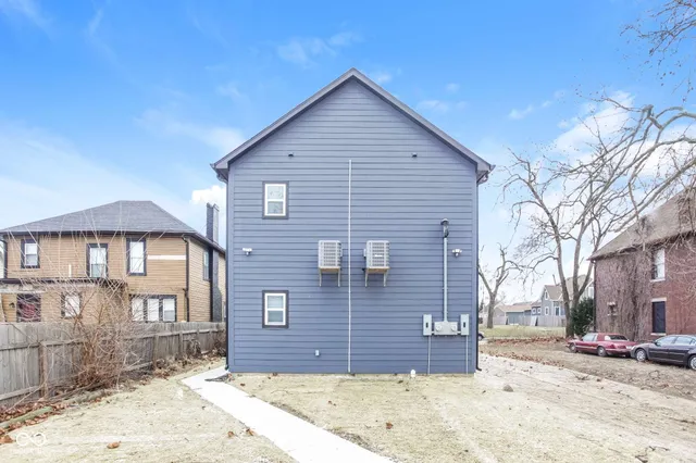 $1,799 | 2950 Winthrop Avenue, Unit A, Indianapolis, IN 46205