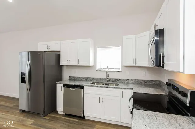 $1,799 | 2950 Winthrop Avenue, Unit A, Indianapolis, IN 46205