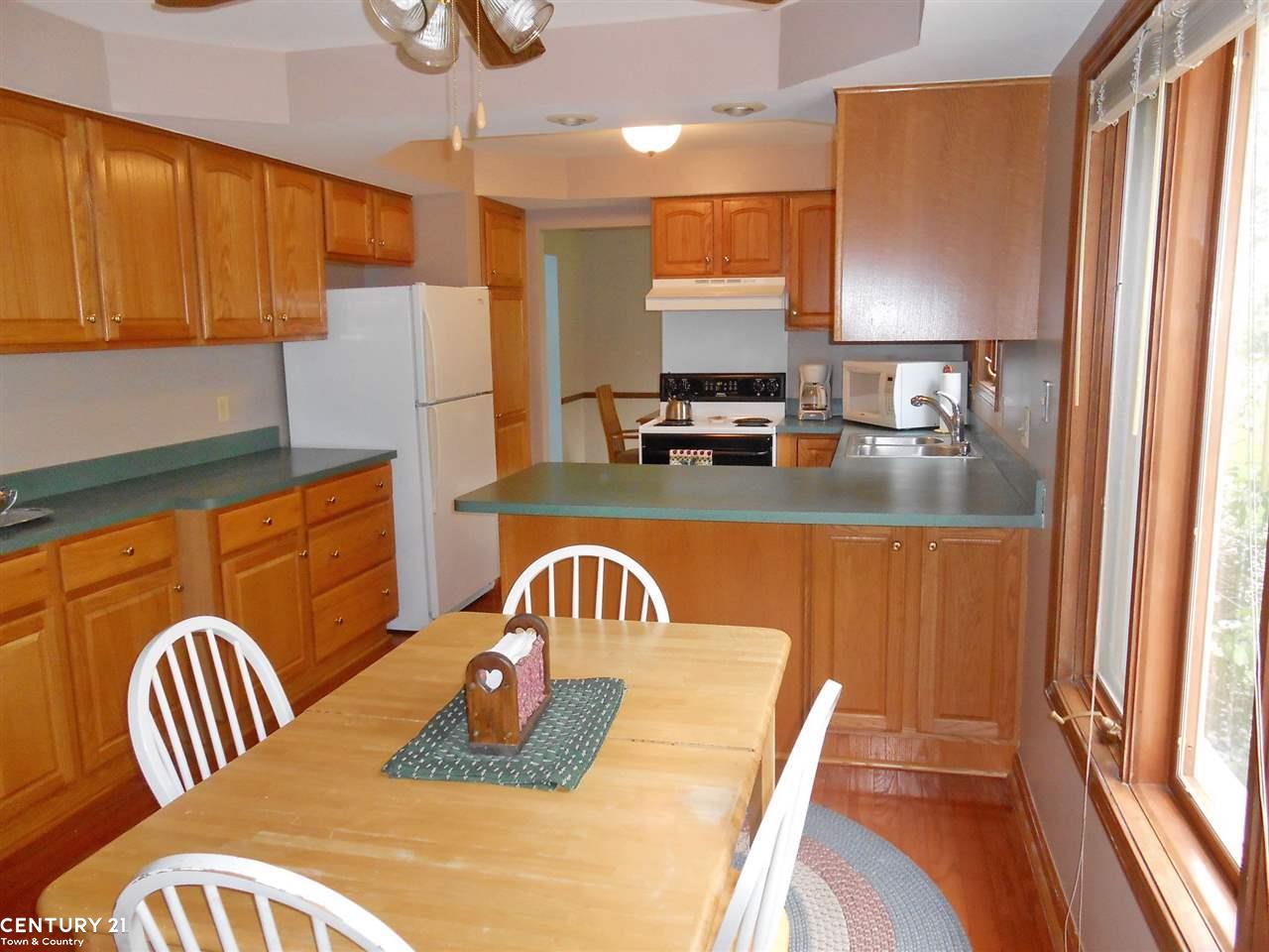2408 Chalet Drive Rochester Hills, MI 48309 - Photo 13 of 49