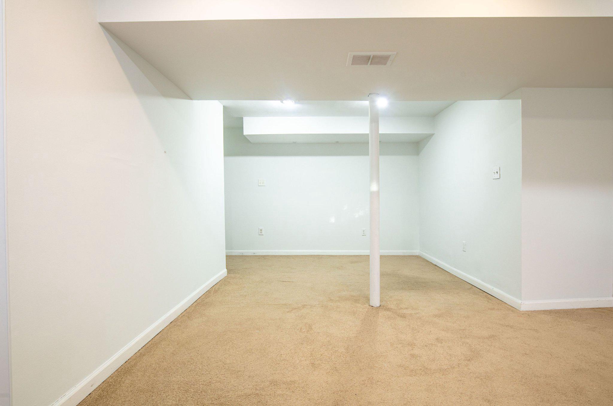 5810 Greenleaf Road Cheverly, MD 20785 - Photo 27 of 29 Versatile space ready for your vision.
