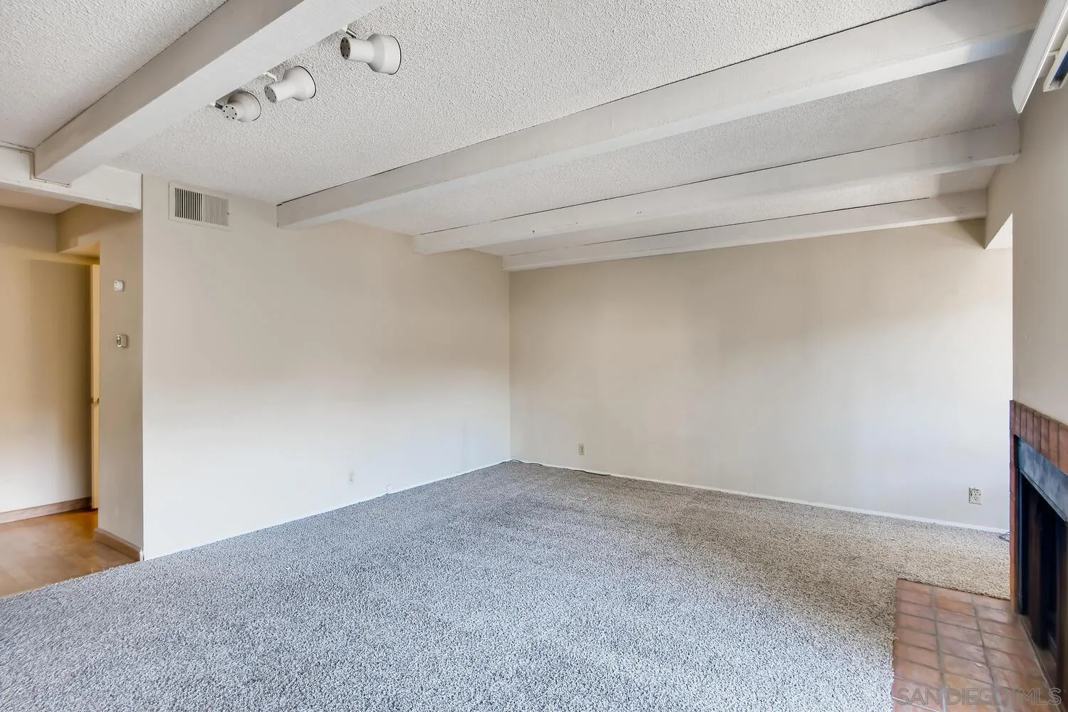 8271 Caminito Modena San Diego, CA 92037 - Photo 20 of 28 a view of room