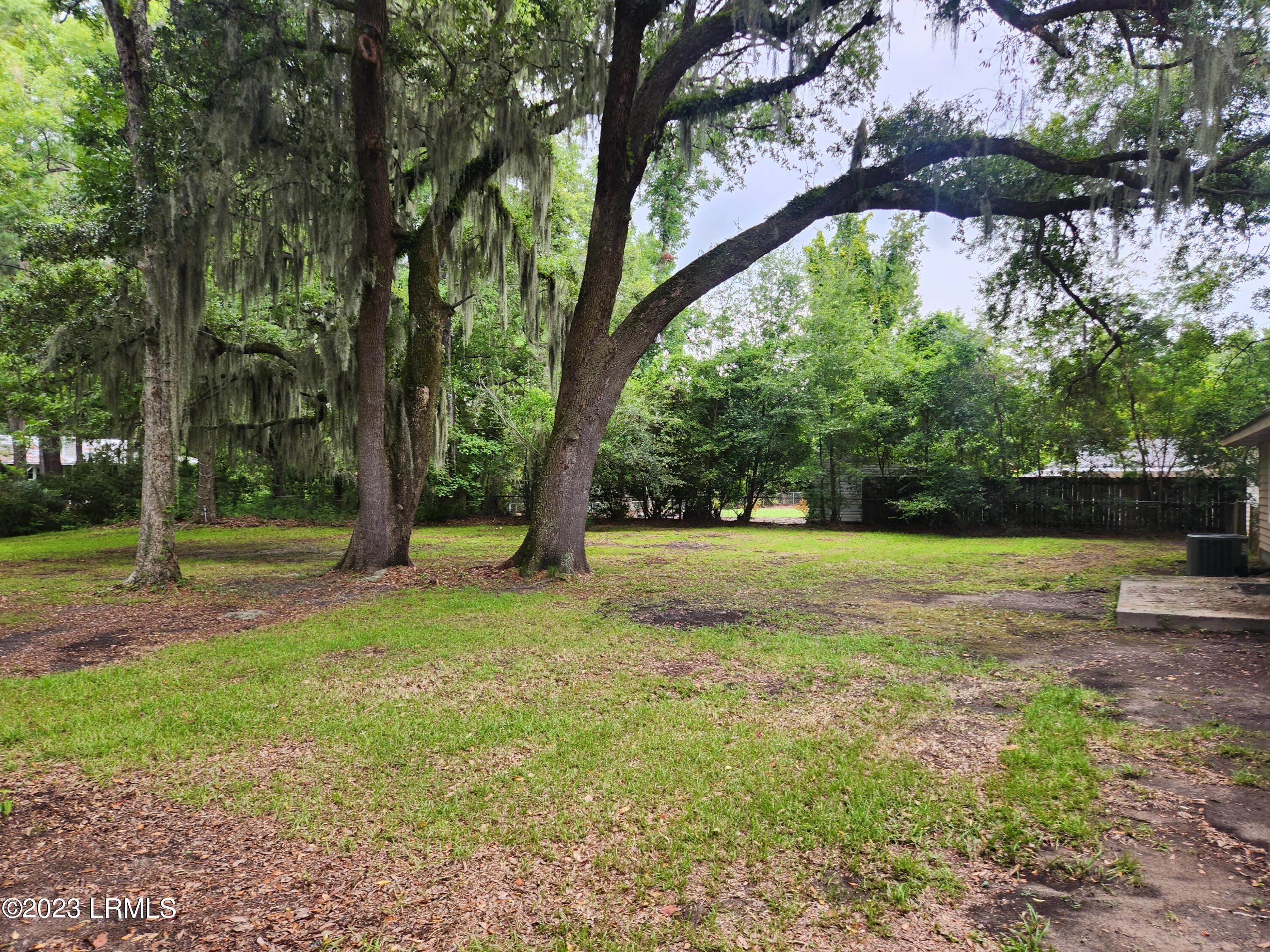 1408 Battery Creek Road Beaufort, SC 29902 - Photo 16 of 17 j