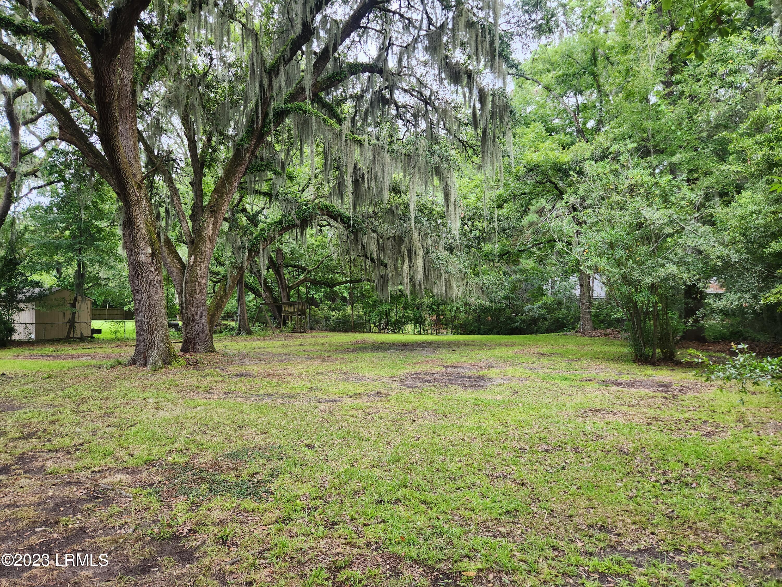 1408 Battery Creek Road Beaufort, SC 29902 - Photo 17 of 17 k