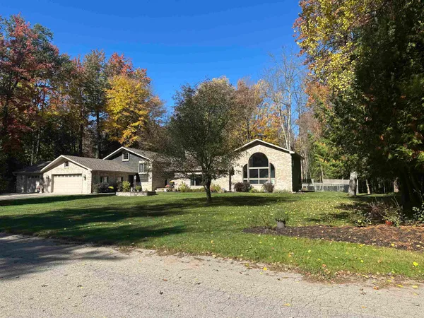 $799,900 | 450 Marnie Lane, Peshtigo, WI 54157