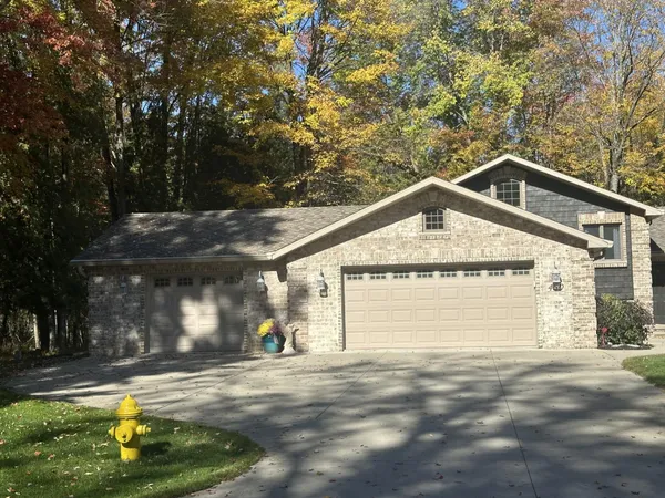 $799,900 | 450 Marnie Lane, Peshtigo, WI 54157