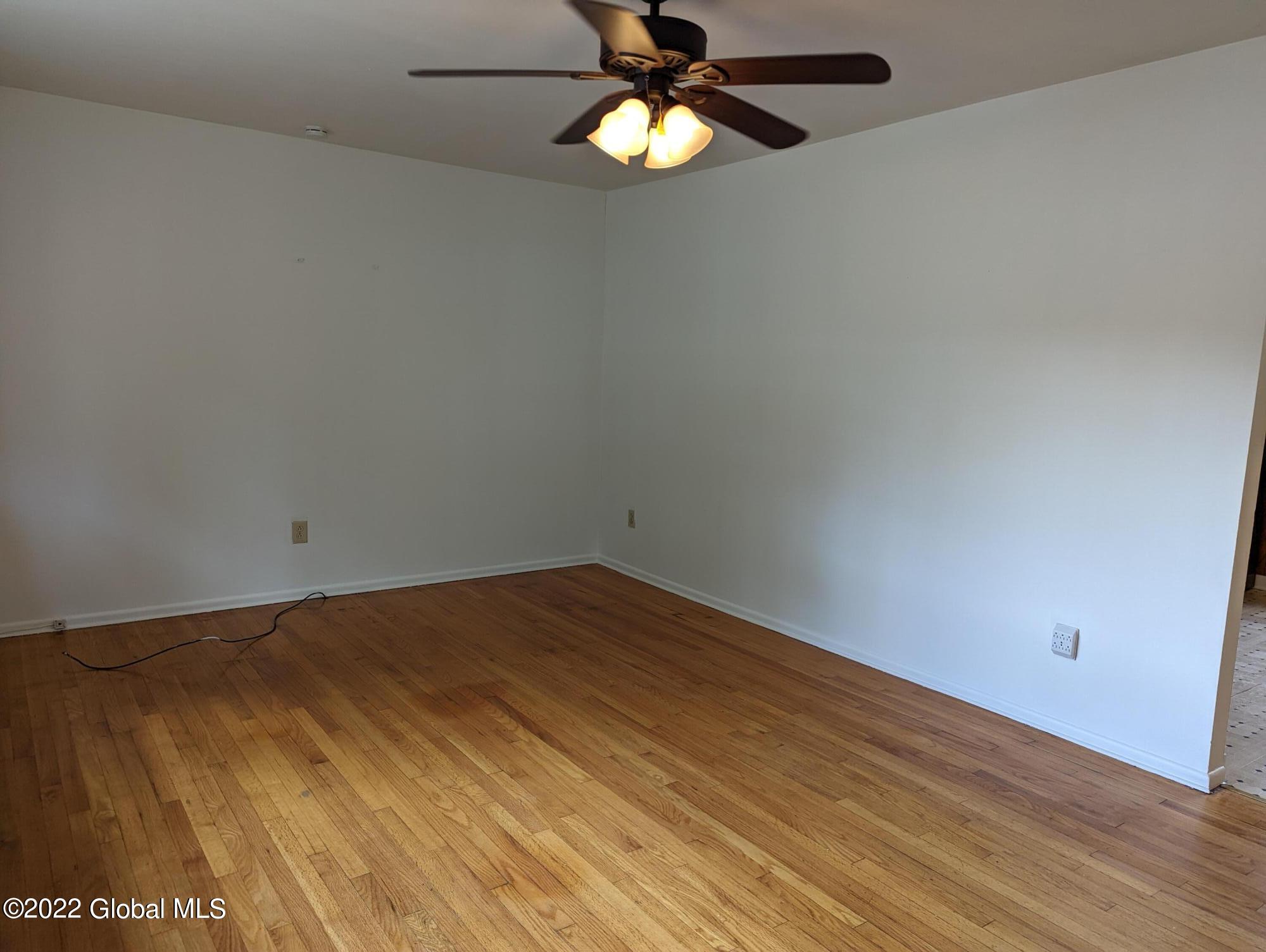 343 Gifford Road Schenectady, NY 12304 - Photo 4 of 24 PXL_20220708_171826419