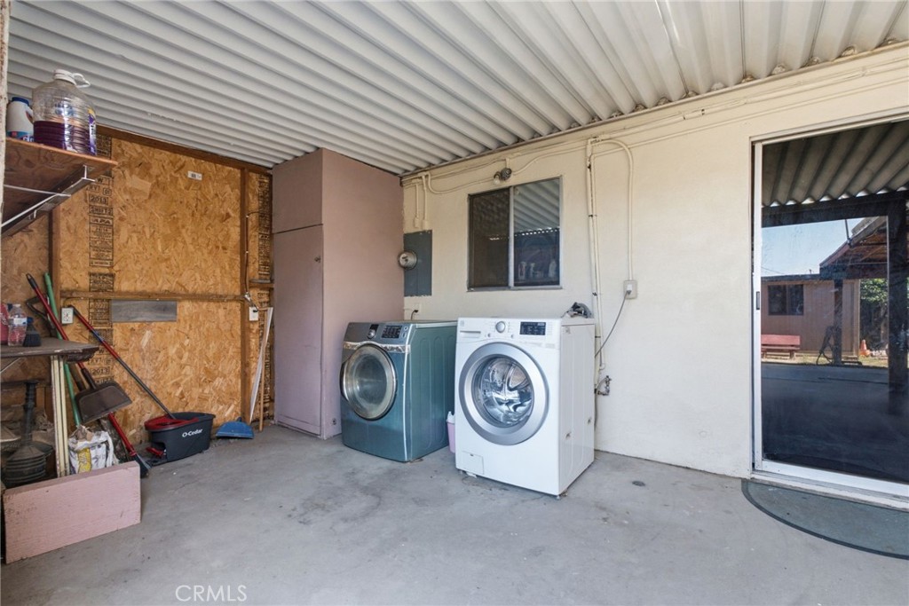 6638 Park Rialto, CA 92376 - Photo 21 of 36