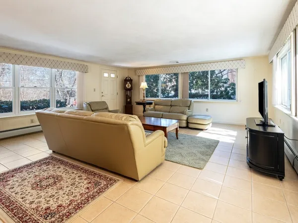 $499,900 | 4 Athens Street, Auburn, MA 01501