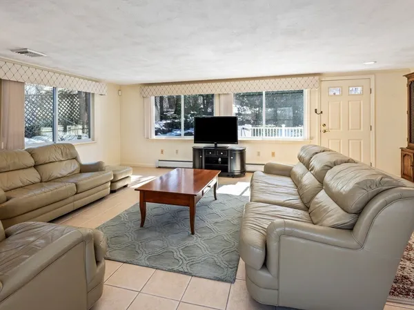 $499,900 | 4 Athens Street, Auburn, MA 01501