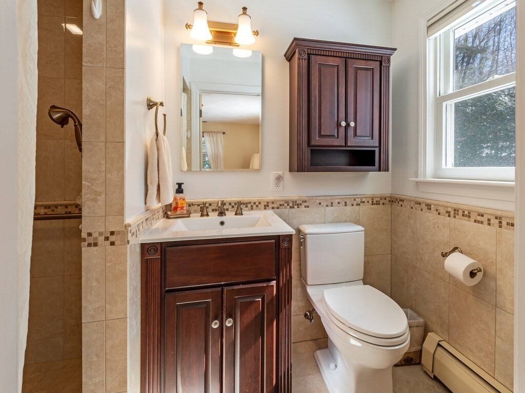 4 Athens Street Auburn, MA 01501 - Photo 19 of 42