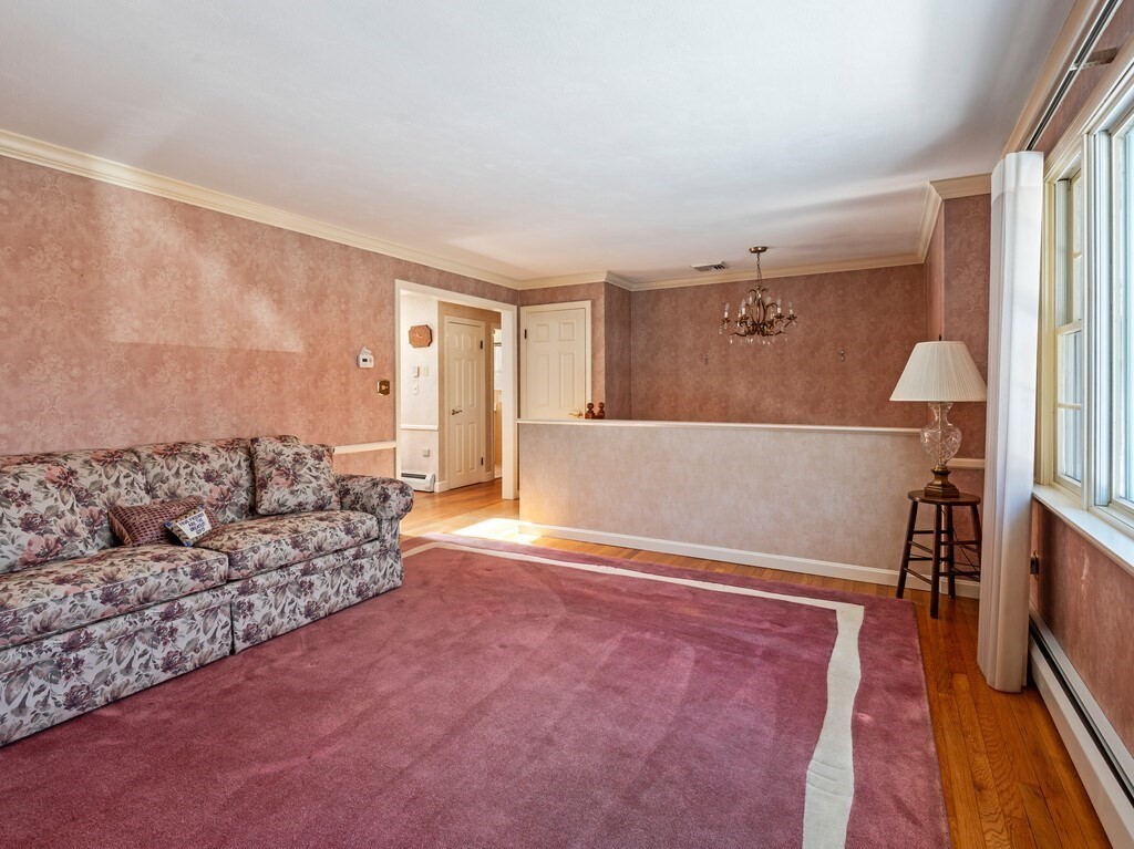 4 Athens Street Auburn, MA 01501 - Photo 5 of 42