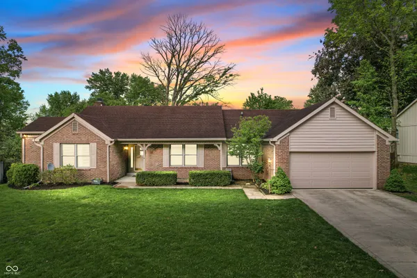 $430,000 | 13719 Roswell Drive, Carmel, IN 46032