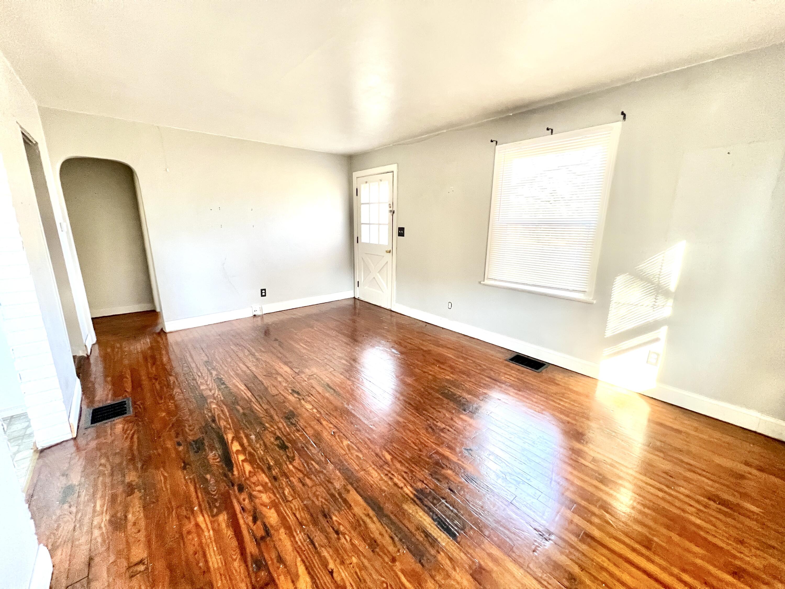3145 Troy Road Springfield, OH 45504 - Photo 7 of 37
