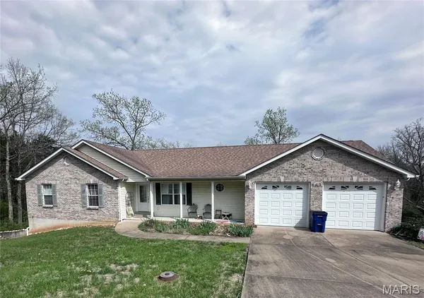 $325,000 | 802 Donaldson Street, De Soto, MO 63020
