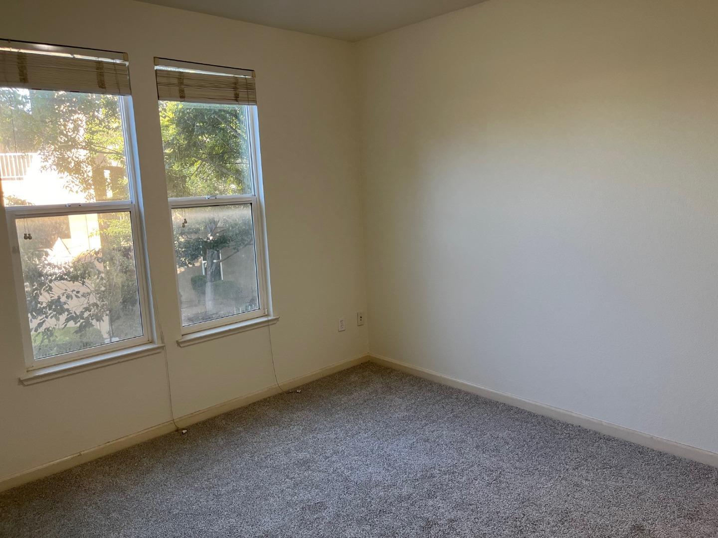 213 Pacifica Boulevard, Unit 202 Watsonville, CA 95076 - Photo 16 of 19 an empty room with a window