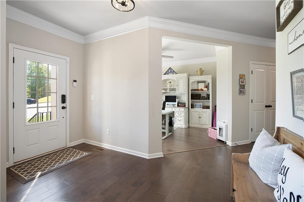 8455 Post Oak Lane Gainesville, GA 30506 - Photo 8 of 85