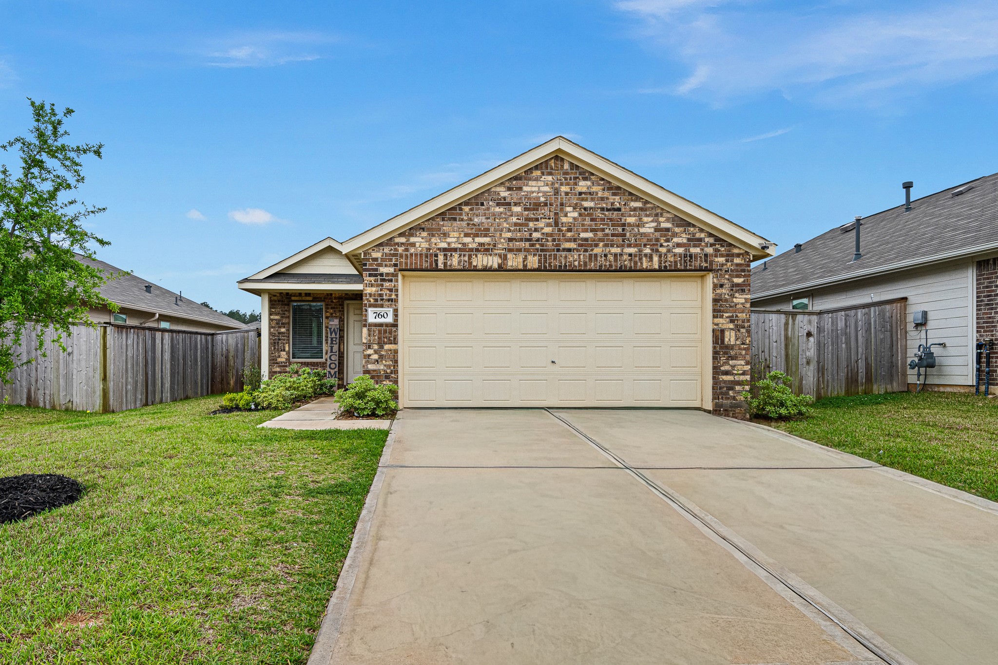 760 Hackberry Branch Magnolia, TX 77354 - Photo 2 of 19