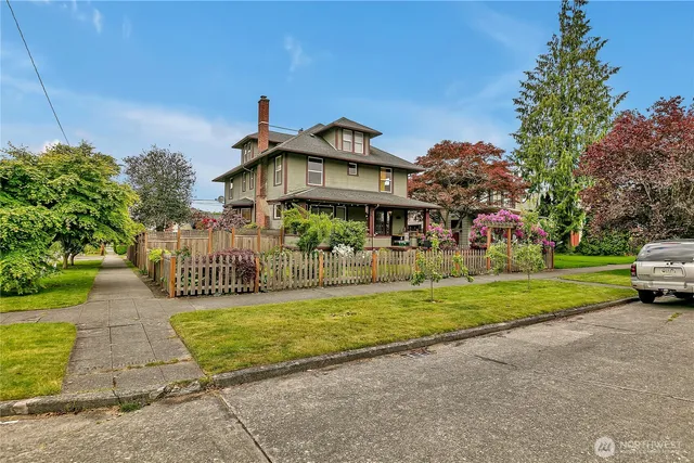 $919,997 | 2130 Virginia Avenue, Everett, WA 98201